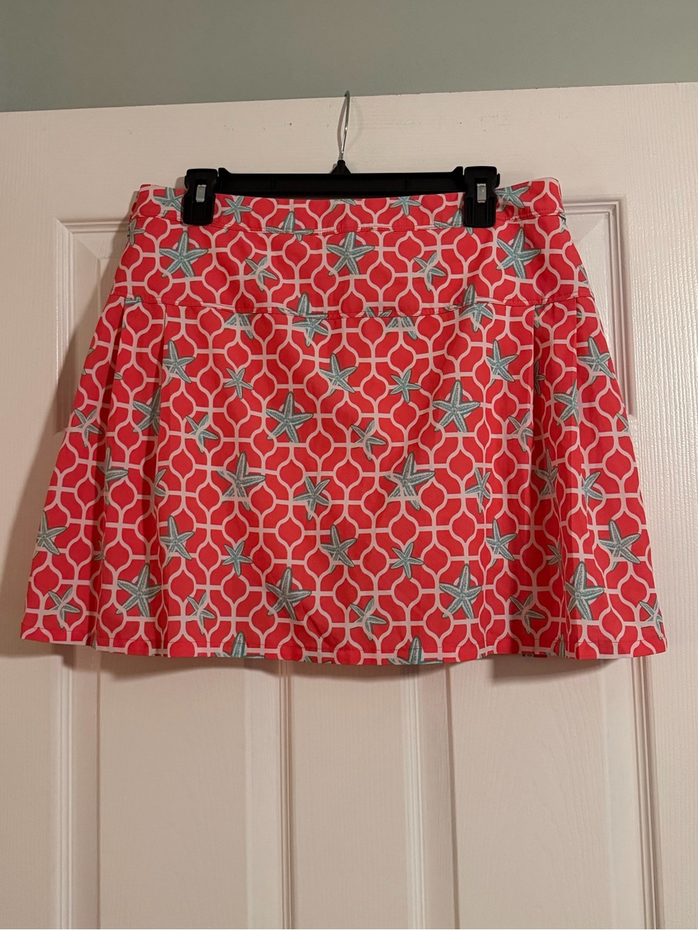 Crown & Ivy Golf Women's Coral Patterned A-Line Skort - Picture 2 of 9